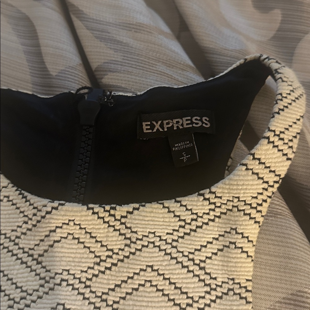 Express Two Piece Set - image 5